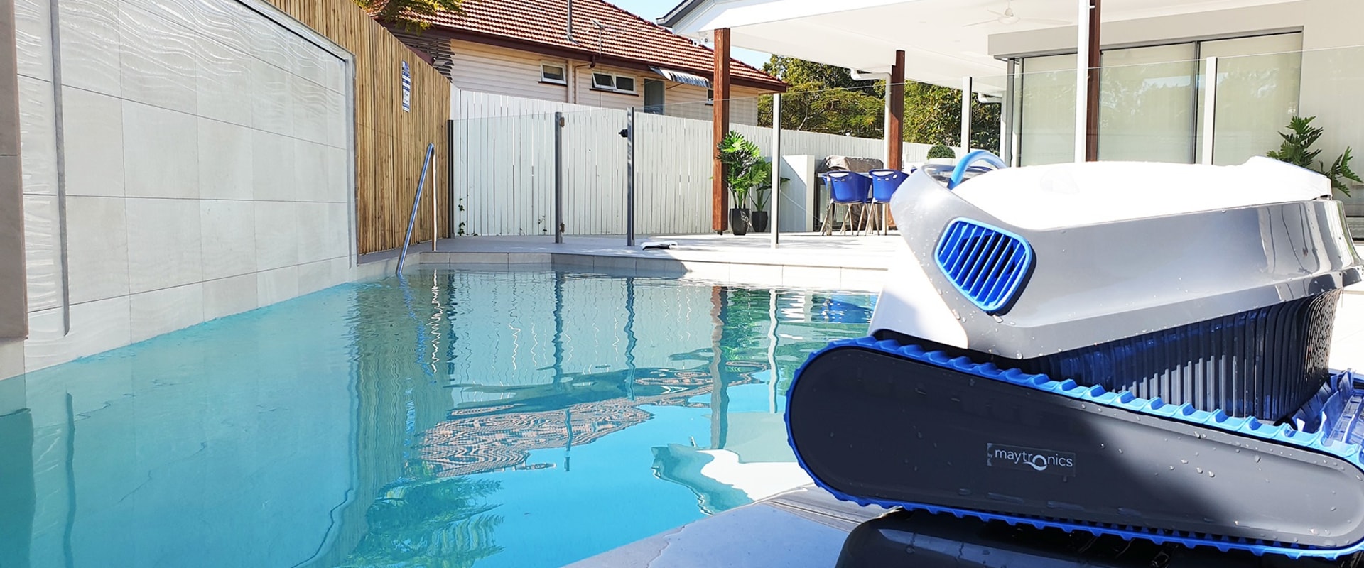 The Comprehensive Benefits of Owning a Robotic Pool Cleaner